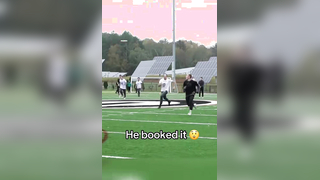 He was moving (via @Ultiworld) #frisbee #run #catch