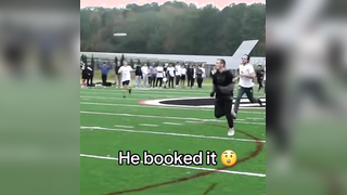 He was moving (via @Ultiworld) #frisbee #run #catch