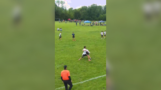 There is nothing over there Wax? #frisbee #ultimatefrisbee #sport #at...