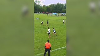 There is nothing over there Wax? #frisbee #ultimatefrisbee #sport #at...
