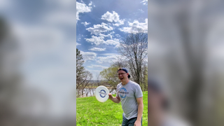 Nice and easy #frisbee #trixshot #trickshot