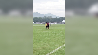 Man gotta twist and turn before sending it deep ‍ #frisbee