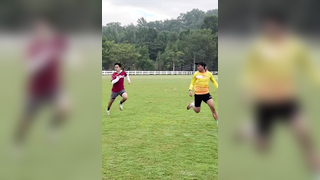 Man gotta twist and turn before sending it deep ‍ #frisbee