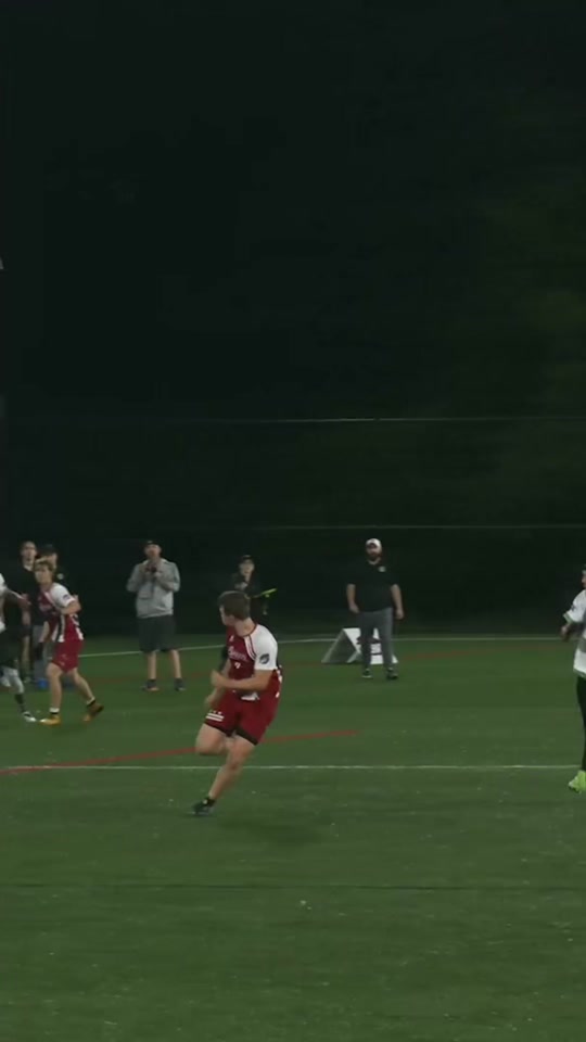 BEN JAGT GETS UP THROUGH THE CONTACT #ultimate #frisbee #audl #highli...
