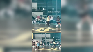 Did it touch or is airbounce actually back? ‍ #ultitudefrisbee #ul...