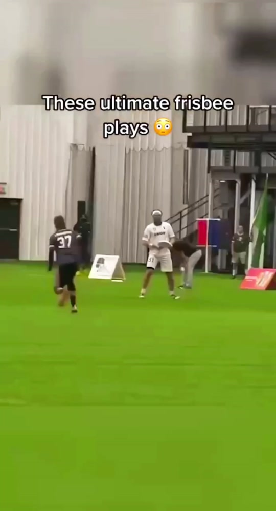 Some of the greatest ultimate frisbee plays (via @UFA , @Ultiworld...