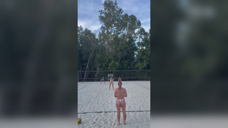 Making it work #volleyball #beachvolleyball #SandVolleyball