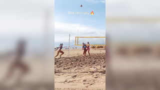 Rally alert @Rayaa #volleyball #beachvolleyball #beachvolley #vol...