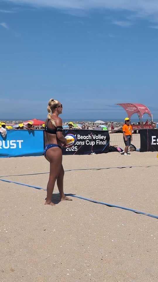 Two insane saves in a row by ?? KONINK Mila & SCHOON Raïsa It's th...