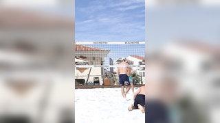 Wait what #beachvolleyball #volleyball #beachvolley @Christian Sørum ...