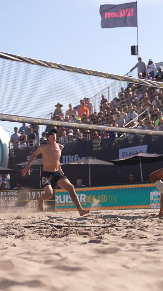 Phil did the thing. Dalhausser puts his own stamp on the grab-and-hol...
