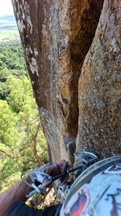 Desperate times, desperate pieces #climbing #tradclimbing #rockclimbing