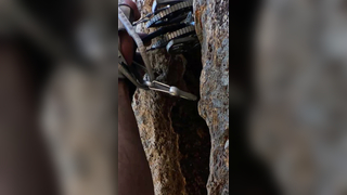 Desperate times, desperate pieces #climbing #tradclimbing #rockclimbing