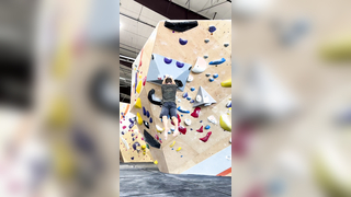 Never let them know your next move ? #bouldering #dyno #movement #...