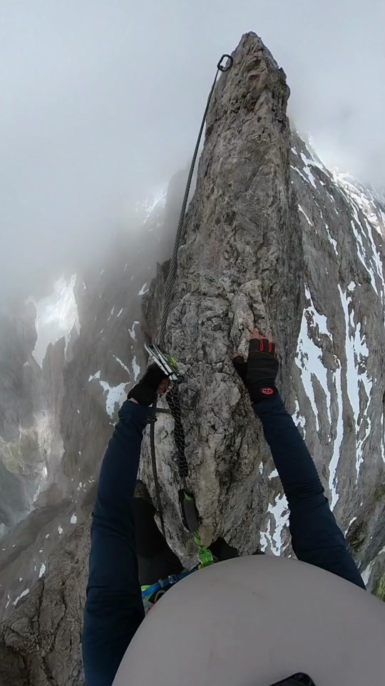 Bro, is this safe? #konigsjodler #viaferrata #ferrata #kletterstei...