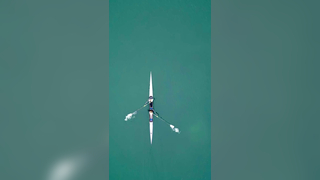 In sync @estherschoeberl #rowingmorethanasport #generationrowing...