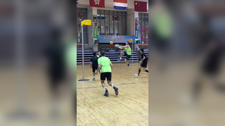 TeamNL Korfbal gaat lekker in China #smoothoperator #teamnl #korf...