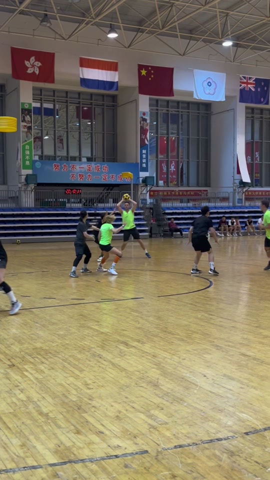 TeamNL Korfbal gaat lekker in China #smoothoperator #teamnl #korf...