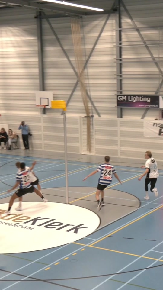 And the name is Annelies Kop #kenonzkorfballeague #ongekendeklass...