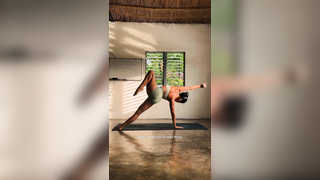 Power yogi, try this flow with me #yoga #yogatok #learnontiktok #yo...
