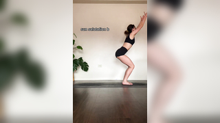hope this helps @marlasyoga #yoga #workoutroutine #howto #yogaforbe...