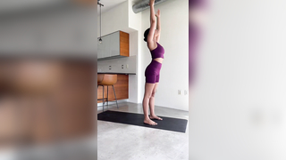 Reply to @lovemsliz 5 minute full body flow for beginners #beginneryo...
