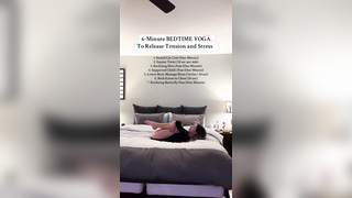 Unwind after a long work day #yoga#bedtimeyoga#yogagirl#yogaflow#yog...