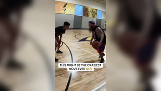 This is wild bro. (ctsball1n/IG) #bball #basketball #hoops #streetb...