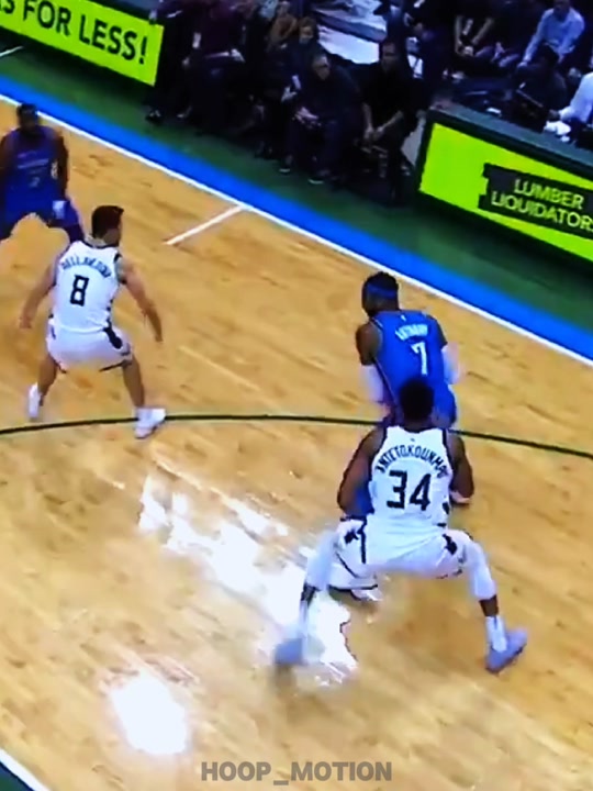 giannis antetomkoumpo. #basketball #sports #fyp #smooth #fypシ