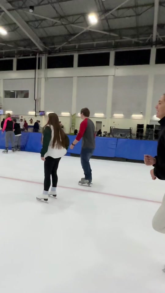 Who wants to race? #figureskater #runningonice #iceskating