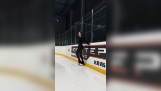 love this @bornwinner.___ #skatingtiktok #figureskating #iceskating