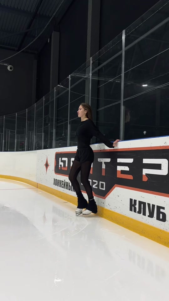 love this @bornwinner.___ #skatingtiktok #figureskating #iceskating