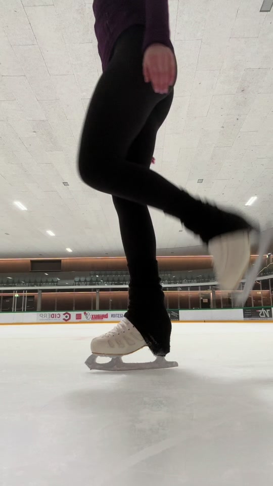 Falling love again and again #figureskating #figureskatingtiktok #ice...