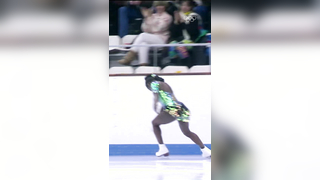 Surya Bonaly's jaw-dropping backflip on ice in 1992. #Olympics #Spo...