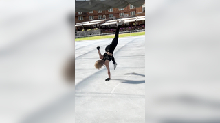 Purrrr‍⬛#Iceskatingtiktok #olympics