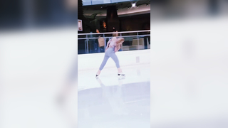 Skater: @amberglenniceskater #iceskating #figureskating #figureska...