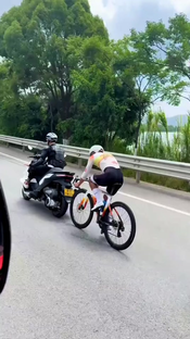 Fastest cyclist in the world? @nutri.marlon (IG)   #Cycling #Roa...