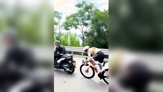 Fastest cyclist in the world? @nutri.marlon (IG)   #Cycling #Roa...