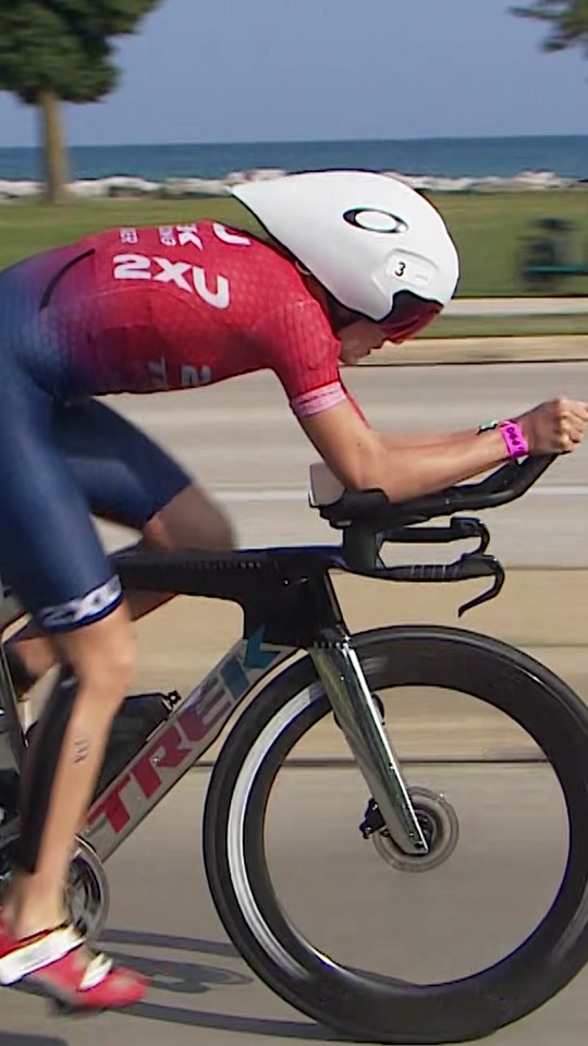 Pure power Taylor Knibb doesn't hold back. Will she set the pace fo...