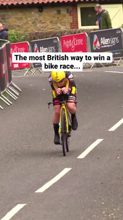 The most random finish to a pro cycling race #britishcycling #pro...