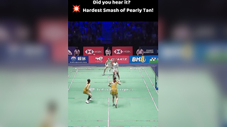 How Powerful is Pearly Tan’s Smash #badminton #badmintonplayers #bw...