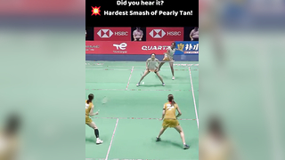 How Powerful is Pearly Tan’s Smash #badminton #badmintonplayers #bw...