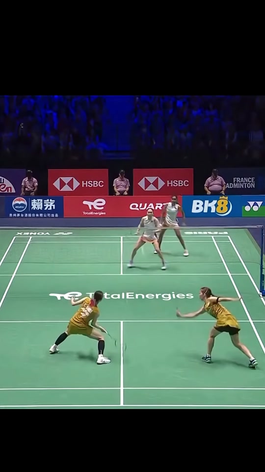 How Powerful is Pearly Tan’s Smash #badminton #badmintonplayers #bw...