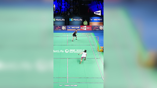 USA's Beiwen Zhang hits full splits twice #bwf #badminton #badminto...