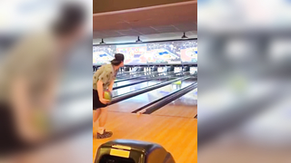 2009 Kevin Durant Vs Lebron James Celeb Bowling . . #kevindurant #le...