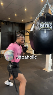 It’s an addiction #boxing #boxingtraining #boxingjab #jabjabjabrigh...