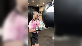 It’s an addiction #boxing #boxingtraining #boxingjab #jabjabjabrigh...