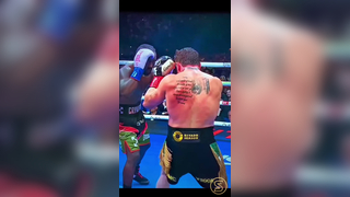 Reflex, speed, and timing… Crawford slips Canelo’s punch and lands a ...