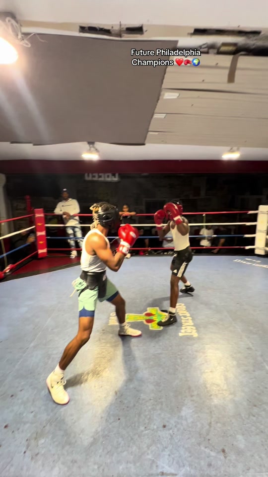 #philly #boxing #gervontadavis #floydmayweather #canelo #fitness