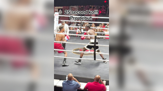 1-0 1ko #boxing #athlete #sports #boxinglife #proboxing #boxingtraining